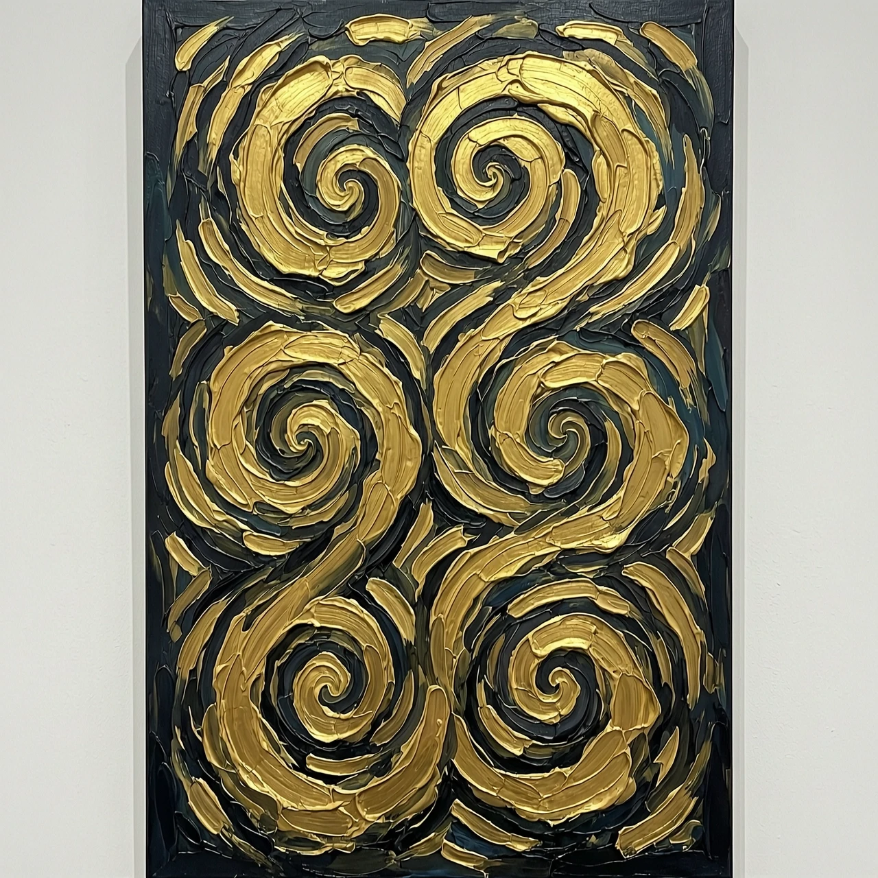 Expressionist vertical 9:16 painting with bold gold brushstrokes and swirling forms on a dark background, emotional, no text. — работа пользователя Прозрачный Заряд
