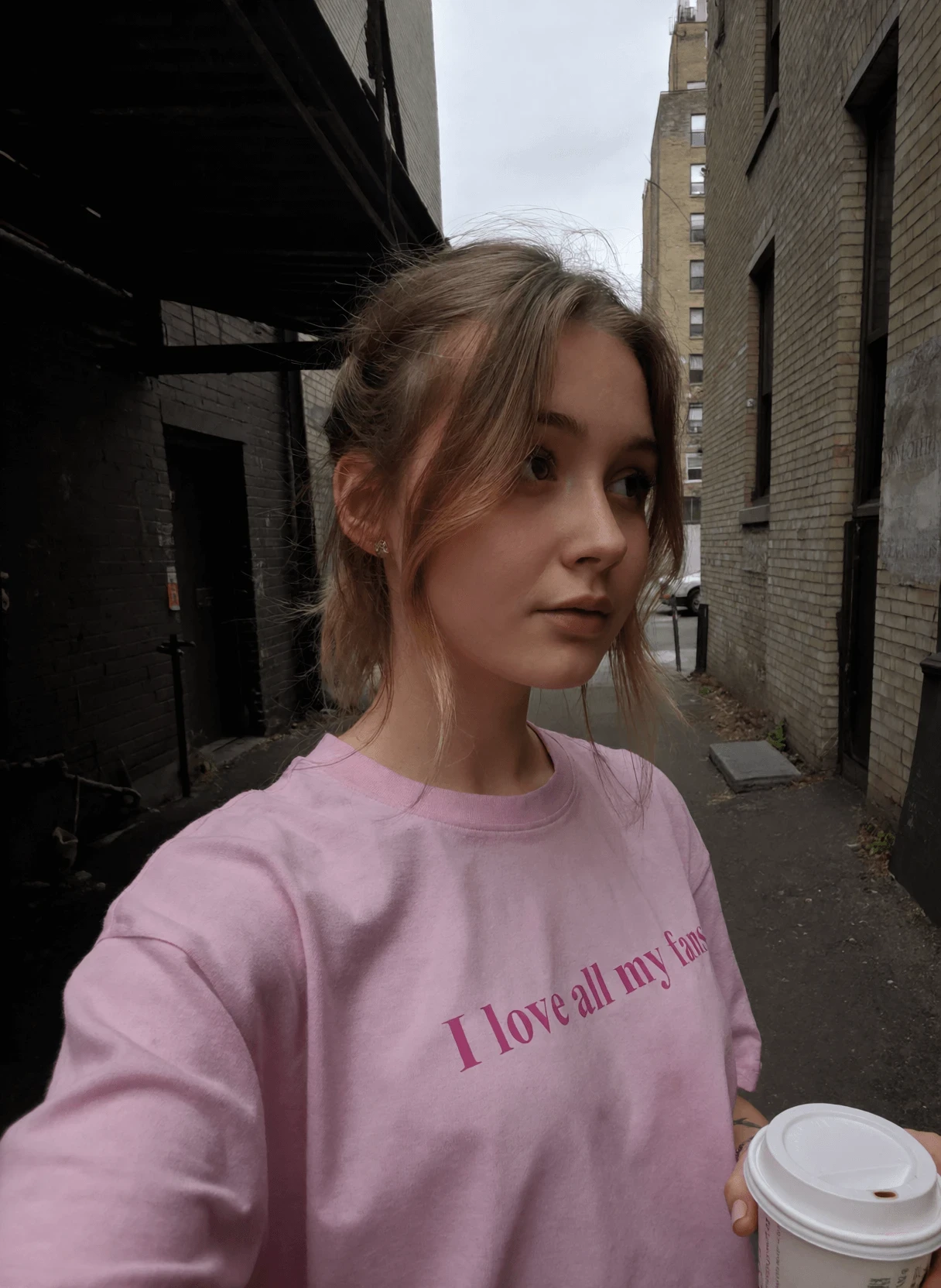 SamsungCam UltraReal [Qwen] — LoRA для генерации изображений