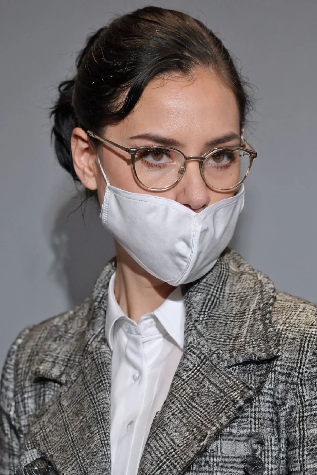 Realistic Stock Photo v2.0 — AI-модель генерации изображений